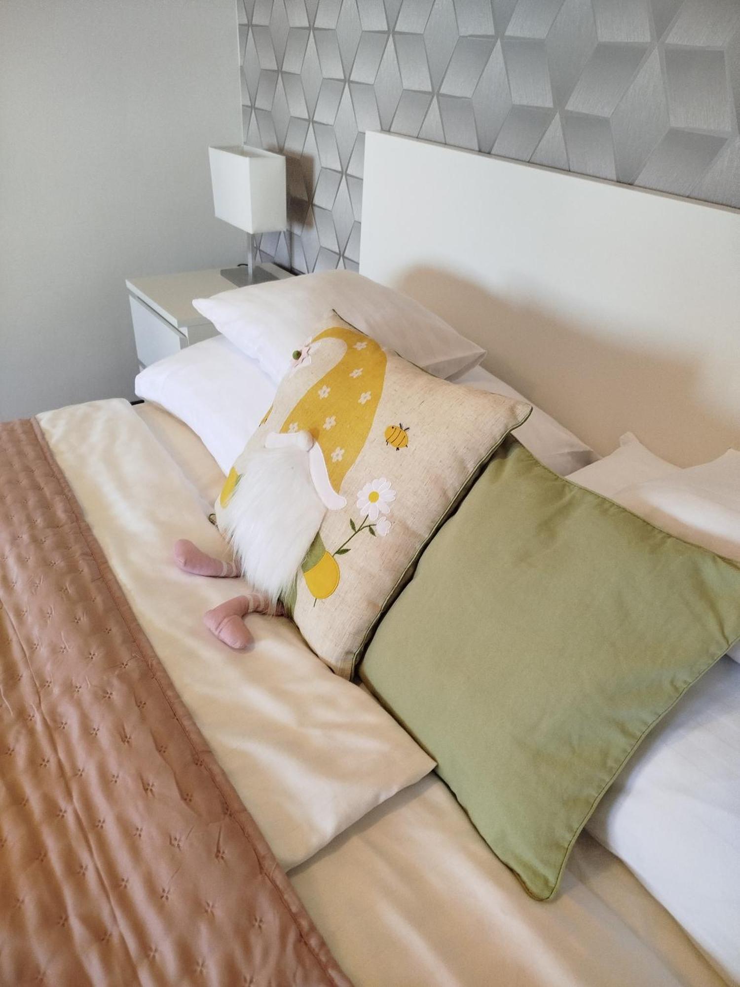 Lady Mabel'S Apartment Near To Arena, Puskas Stadion And City Park, With Guarded Parking Place Budapest Extérieur photo