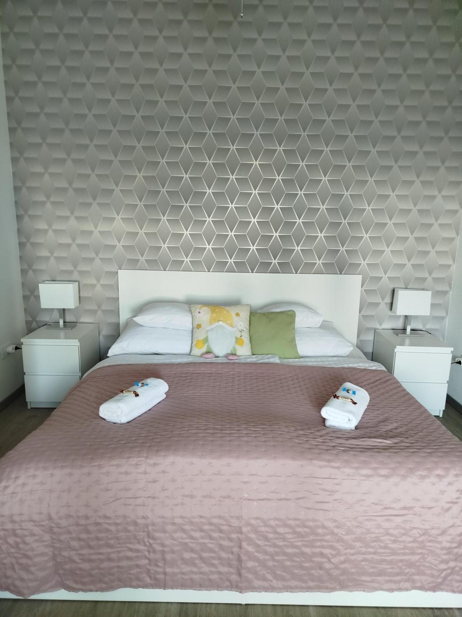Lady Mabel'S Apartment Near To Arena, Puskas Stadion And City Park, With Guarded Parking Place Budapest Extérieur photo